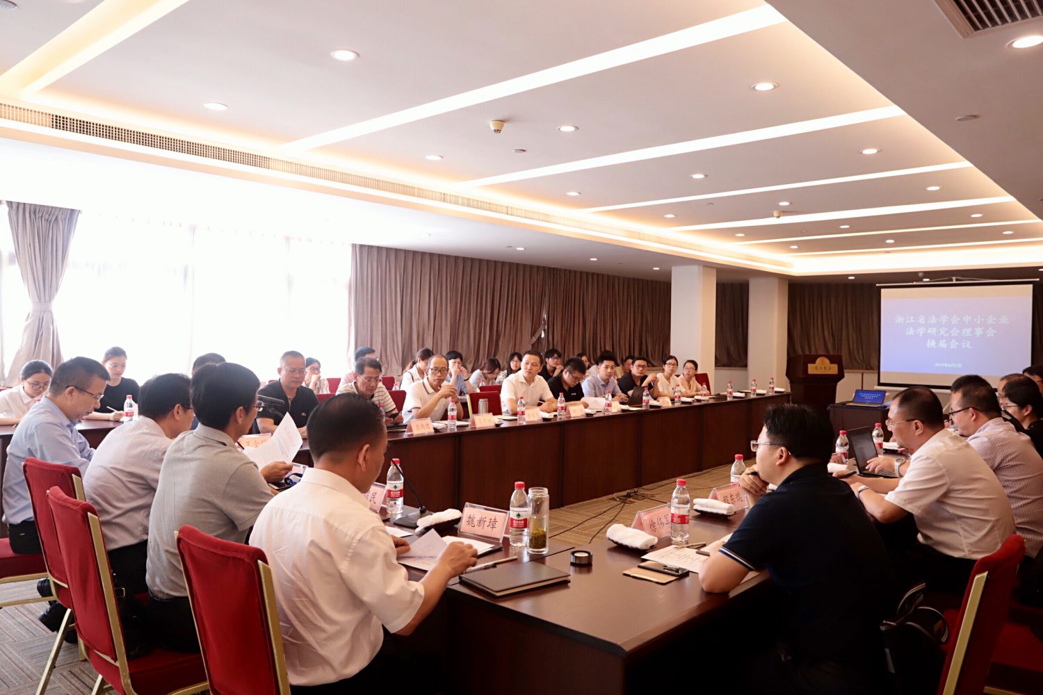 e3bf6fac23eb9f439a201ce4e171f40