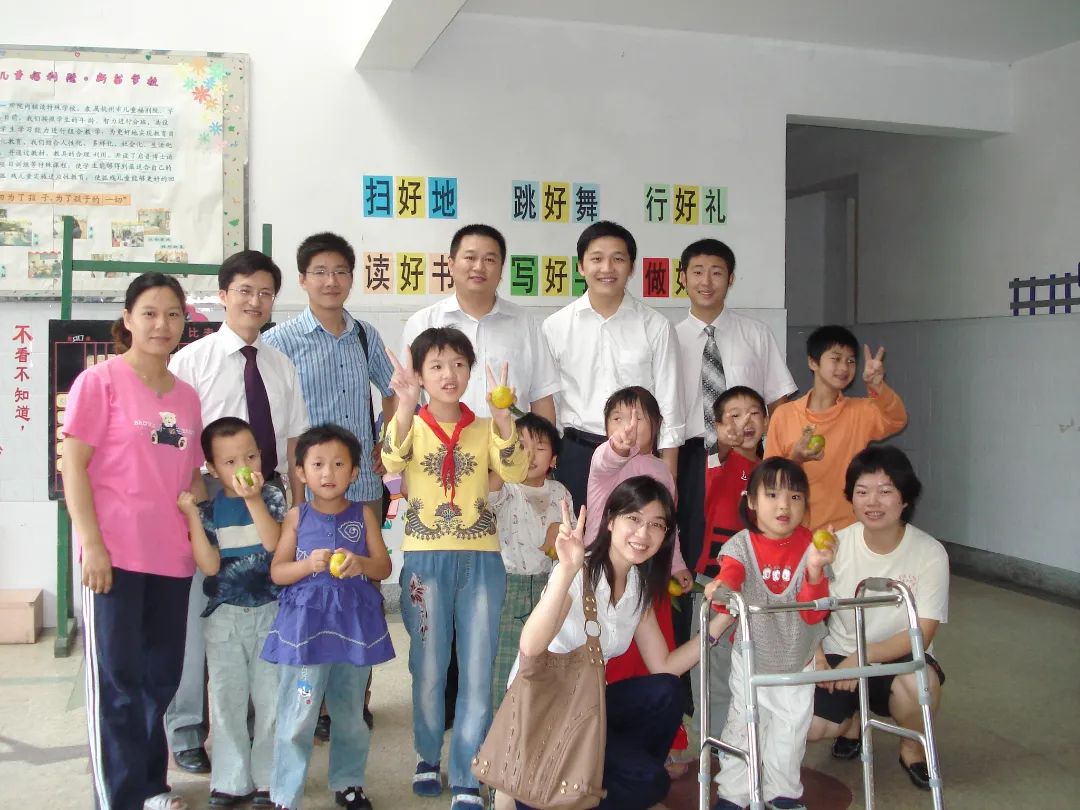 儿童福利院慰问活动1.JPG